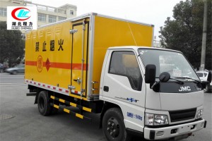 江铃4.2米杂项危险物品厢式运输车【九类】